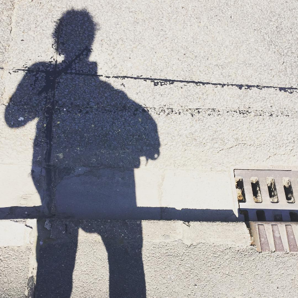 Even my shadow needs a comb.